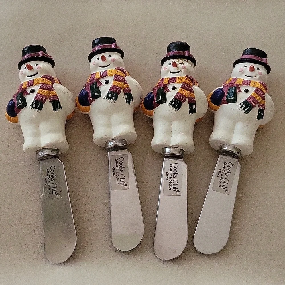 Christmas Snowmen Cooks Club Butter Knives